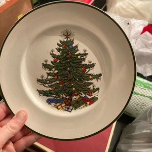 Set of 4 Cuthbertson Christmas tree 8” salad plates